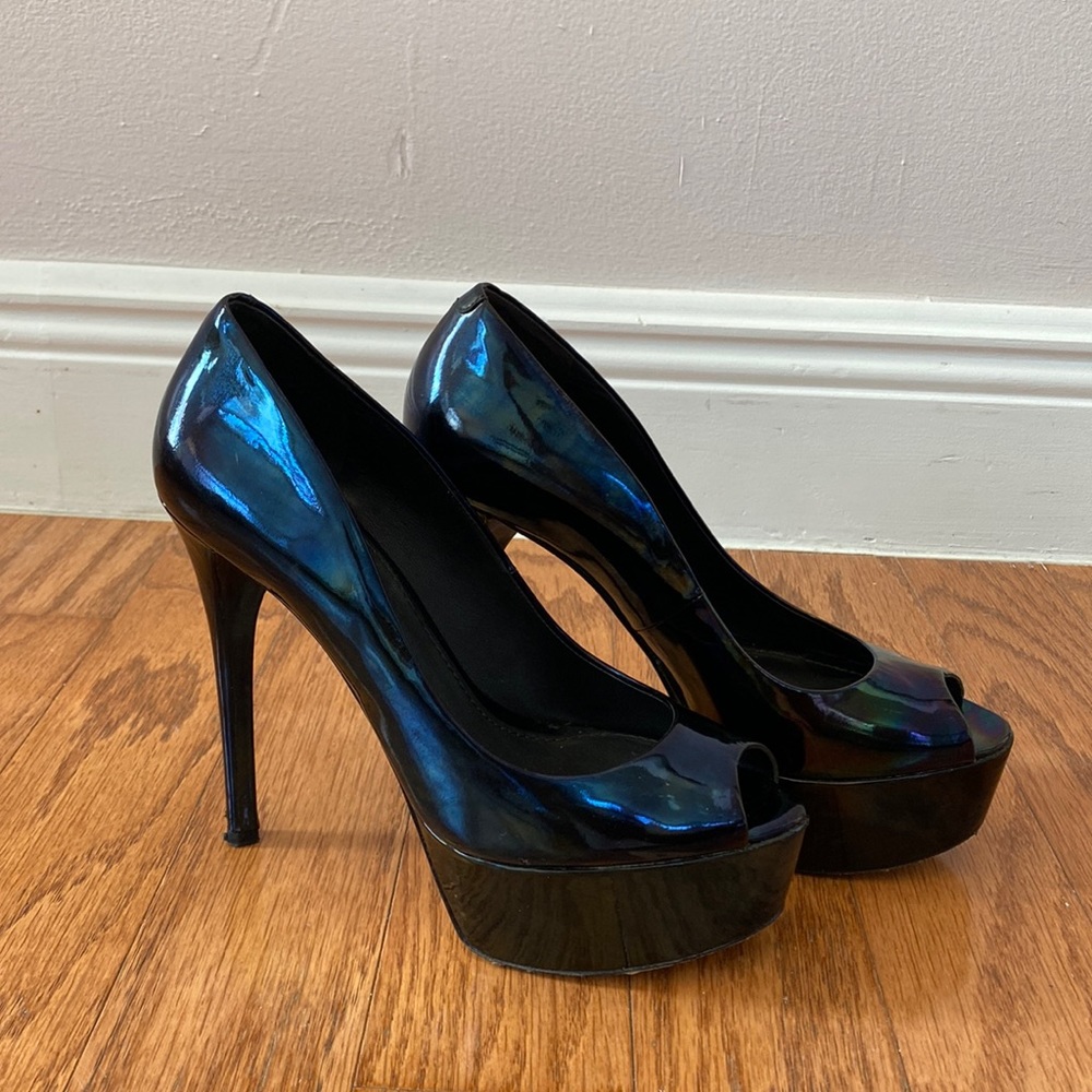 B Brian Atwood heels